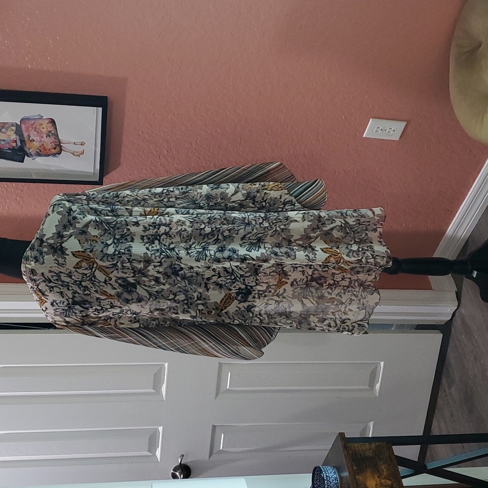Wrap - Picture 2 of 5